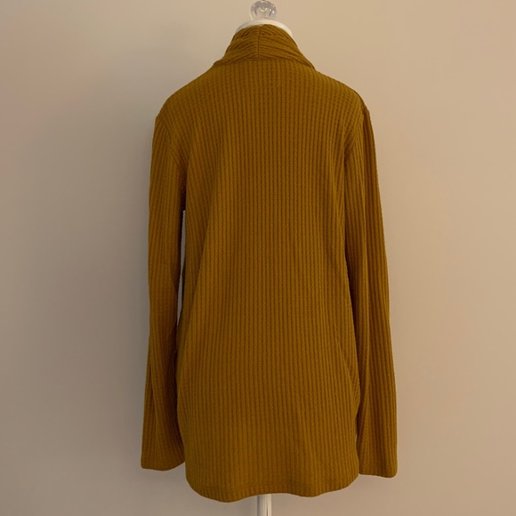 ANTHROPOLOGIE AKEMI + KIN WOODRUFF TOP - Picture 4 of 11